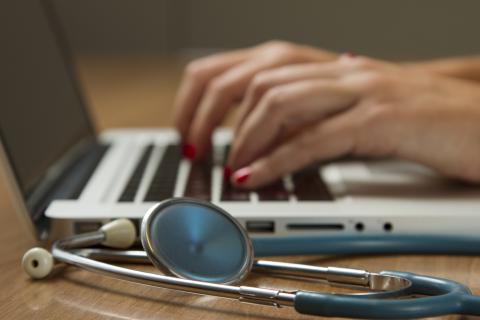 Stethoscope_and_Laptop_Computer.jpg