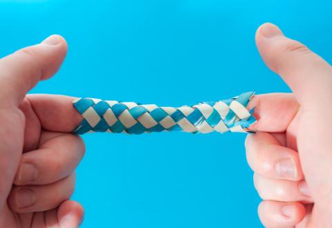 Chinese finger trap